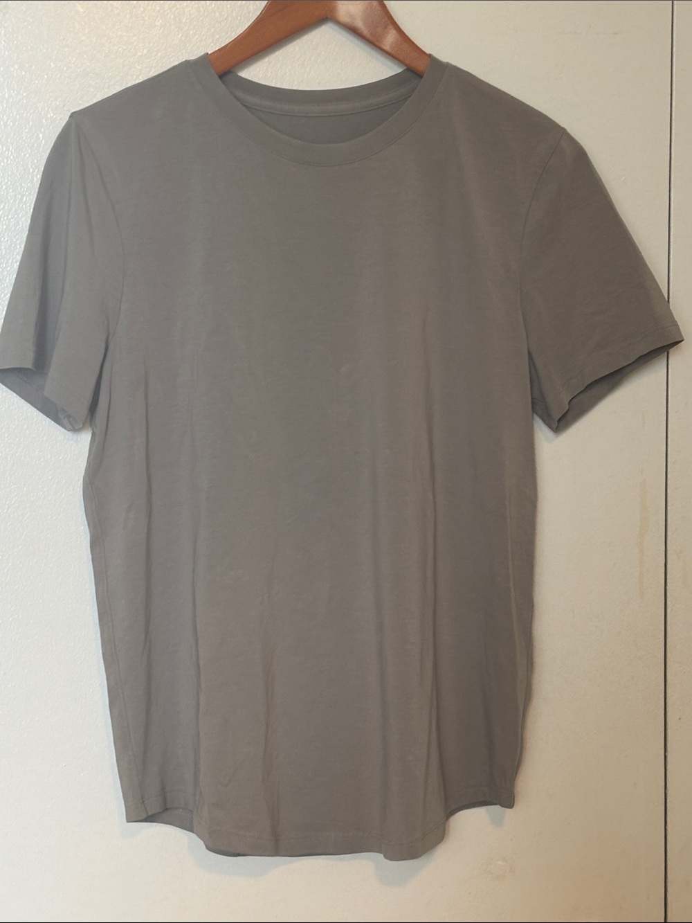 Lululemon tee
